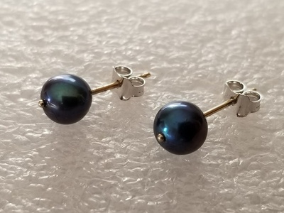 freshwater cultured pearls